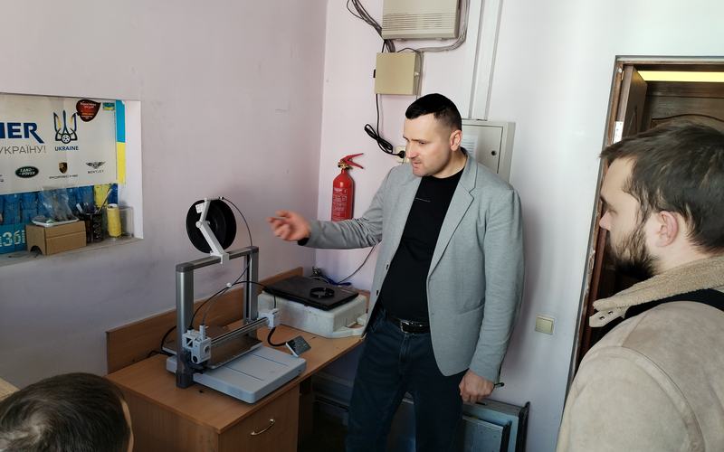Заняття зі студентами в лабораторії 3D-друку